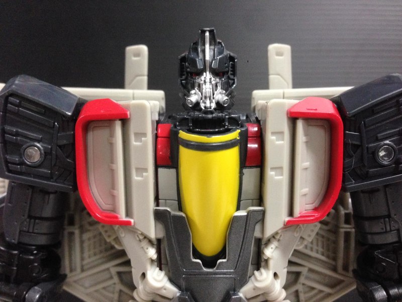 Blitzwing In Hand Images Of Energon Ignitors Nitro Series  (7 of 13)